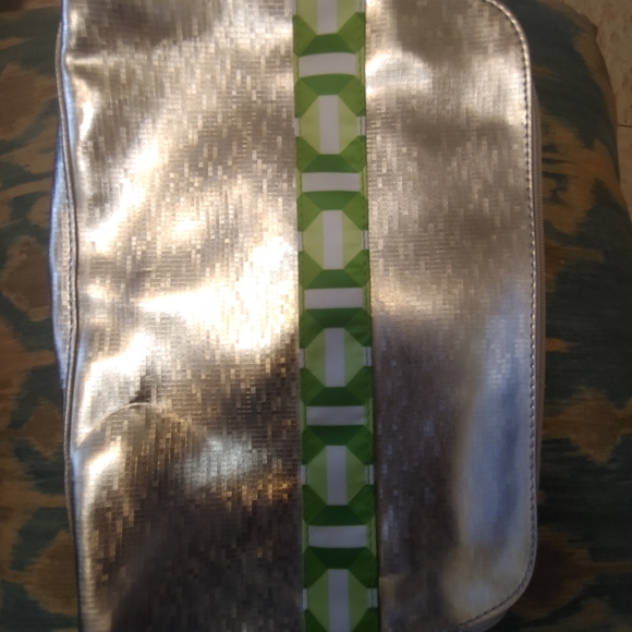 Clinique makeup bag - Picture 1 of 3